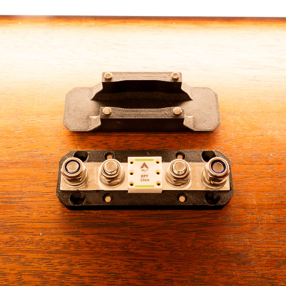 Universal mount - 12V Lithium Battery Fuse Holder